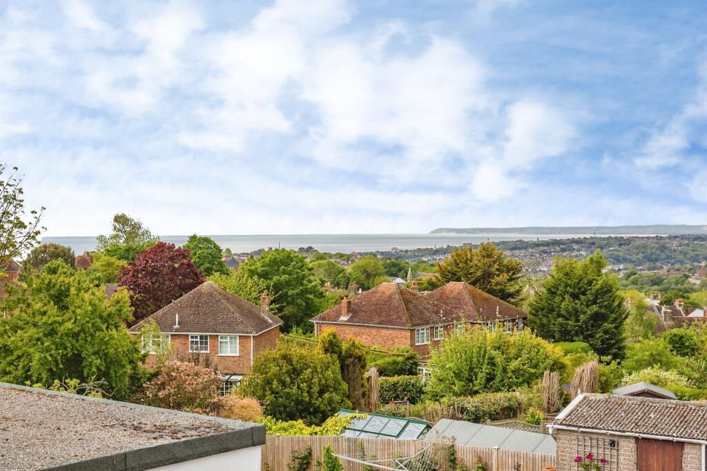 Richland Close, Hastings photo 3