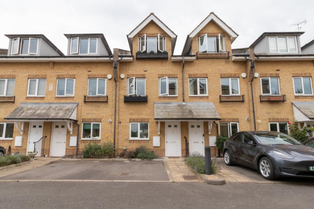 Main image of property: Wells Place, London, SW18