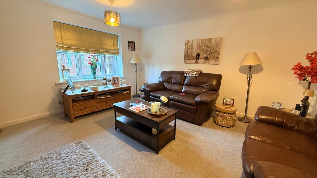 Apartment in Southampton - View 4