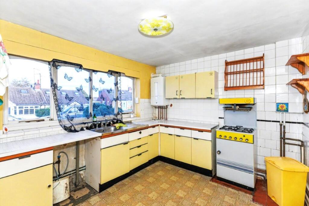 House in Northampton, Duston - View 5