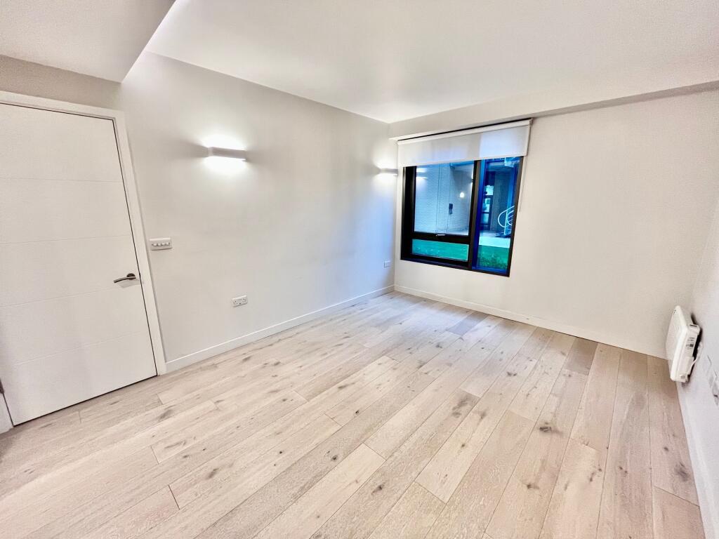 Apartment in Bracknell - More