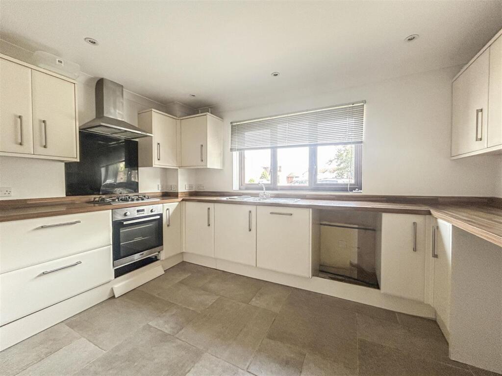 House in Weymouth, Broadwey - View 2
