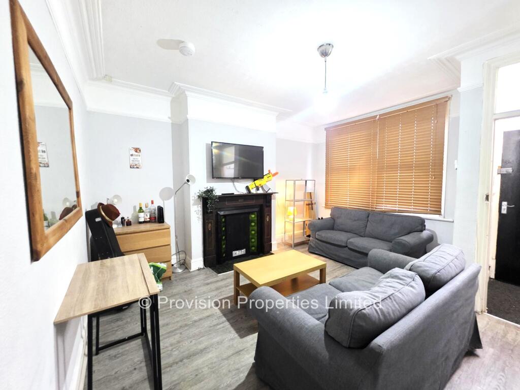 Main image of property: Mayville Place, Hyde Park, Leeds, LS6