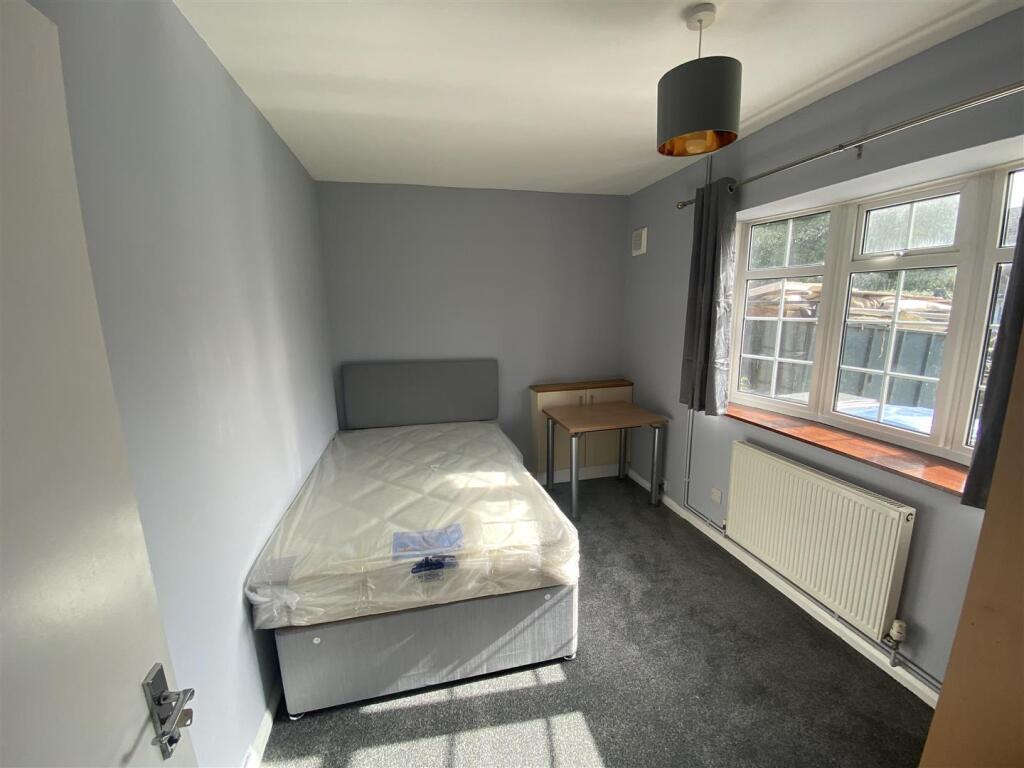 Additional image 9 of Roe Green Lane, Hatfield