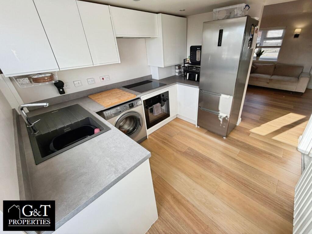 House in Sandwell, West Midlands - More