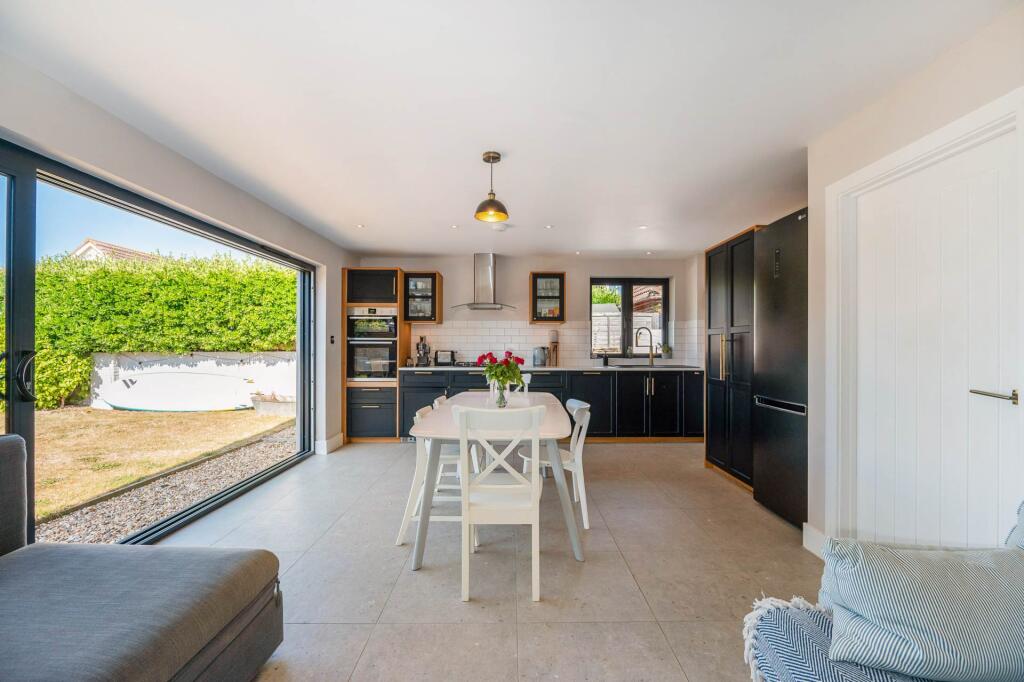 House in Chichester, East Wittering - View 5