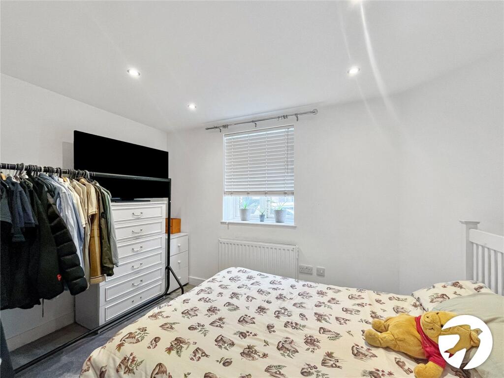 Apartment in Swale, Kent - More