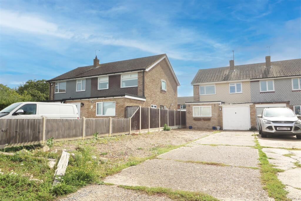4-bed semi-detached on East End Road, Bradwell-On-Sea, £325,000