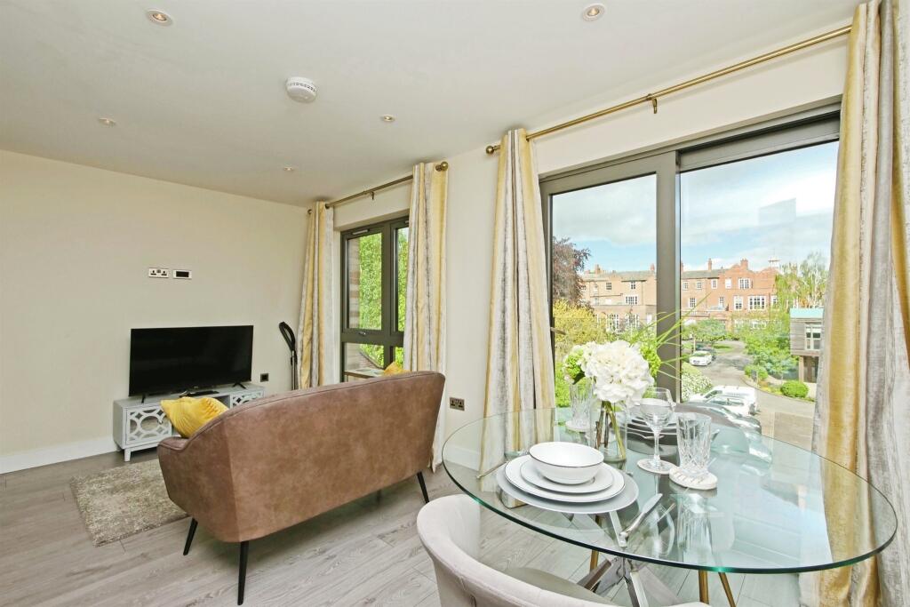 Apartment in York - View 5