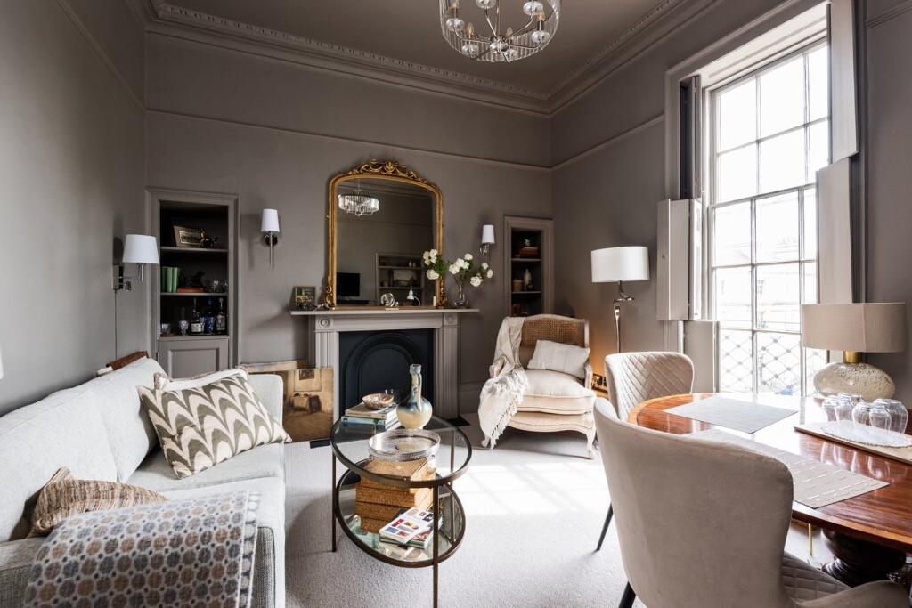 Apartment in Bath, Walcot - View 2