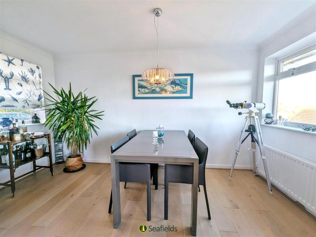 House in Seaview, Nettlestone and Seaview - More