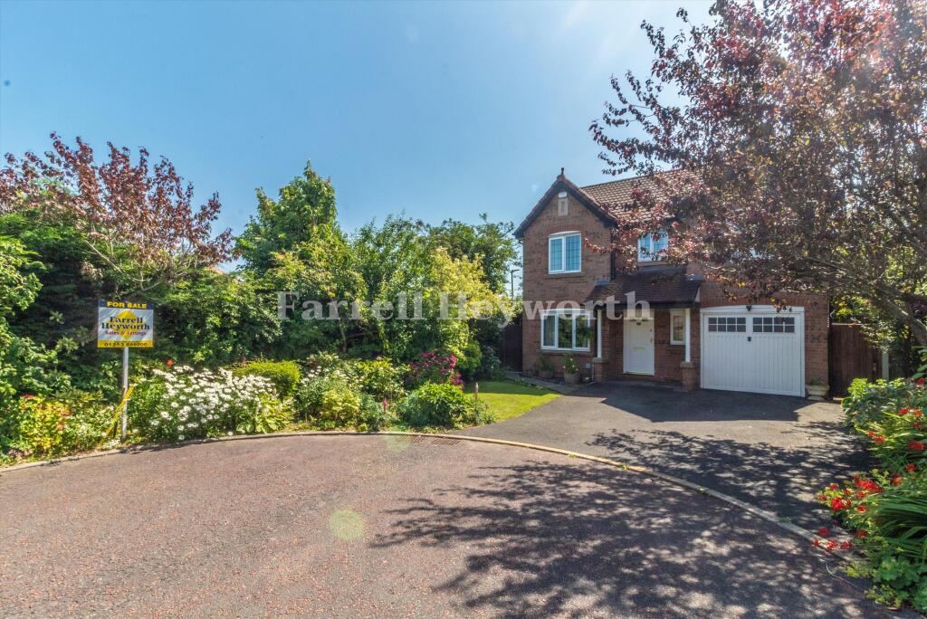 4-bed detached on Winscar Walk, Poulton Le Fylde, £335,000