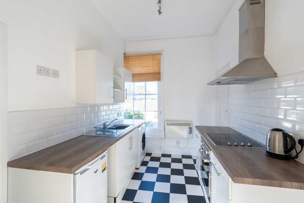 Apartment in Bath - View 3