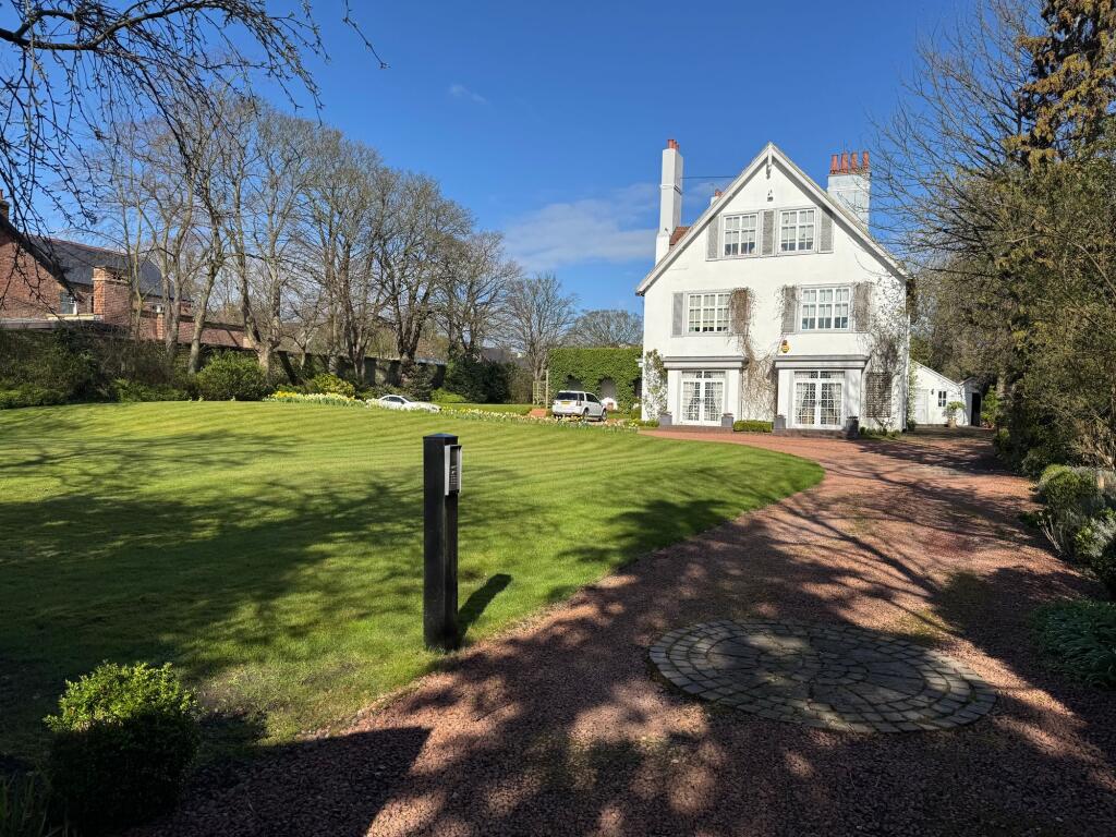 Main image of property: Lyndhurst, Elmfield Road, Gosforth, Newcastle upon Tyne.