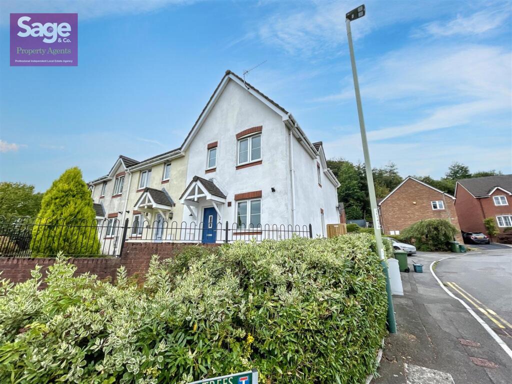 3-bed terraced on High Trees, Risca, £220,000