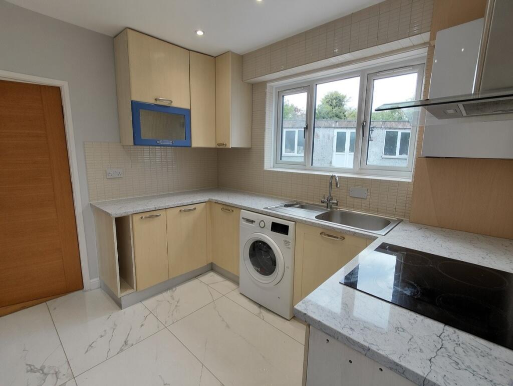 House in London - View 5