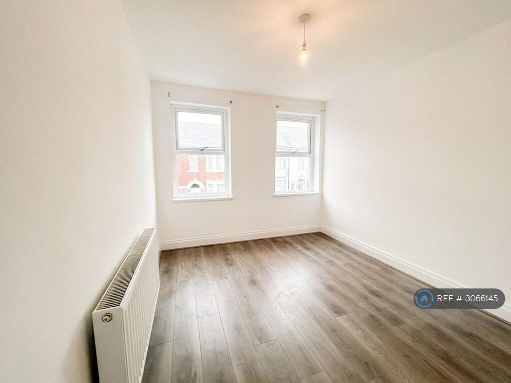 Apartment in Newport, Maindee, Beechwood - More