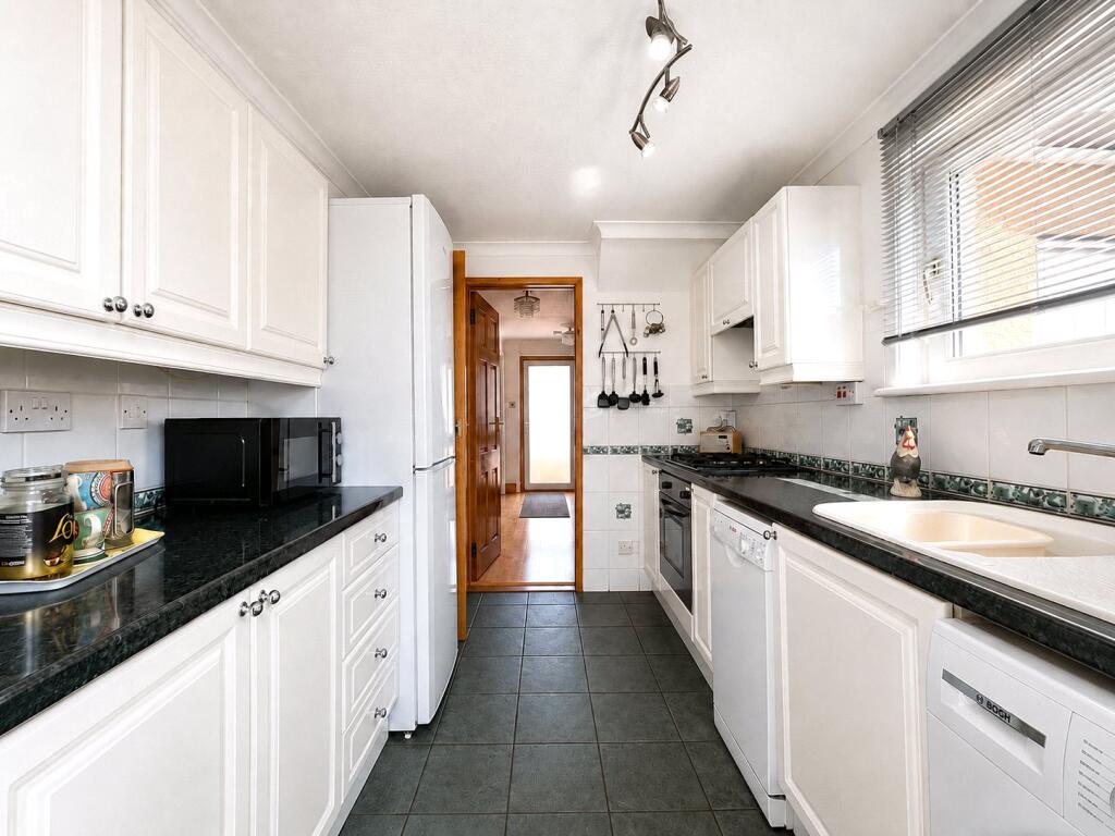 Steeple Crescent, Dalgety Bay, Dunfermline, Fife, KY11 photo 3