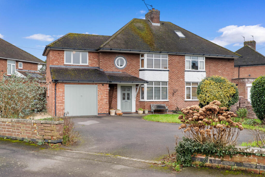 Main image of property: Meadow Close, Lillington, Leamington Spa