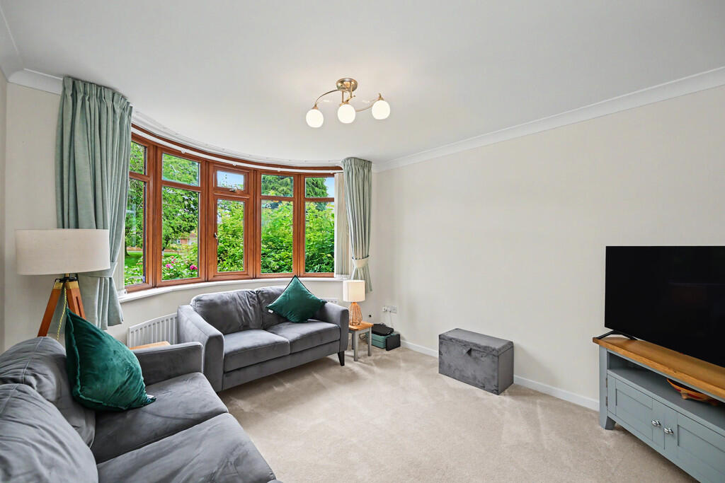 House in Rugby, Warwickshire - View 3