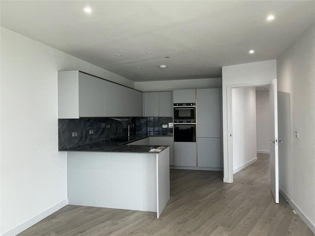 Main image of property: Hartingtons Court, N4