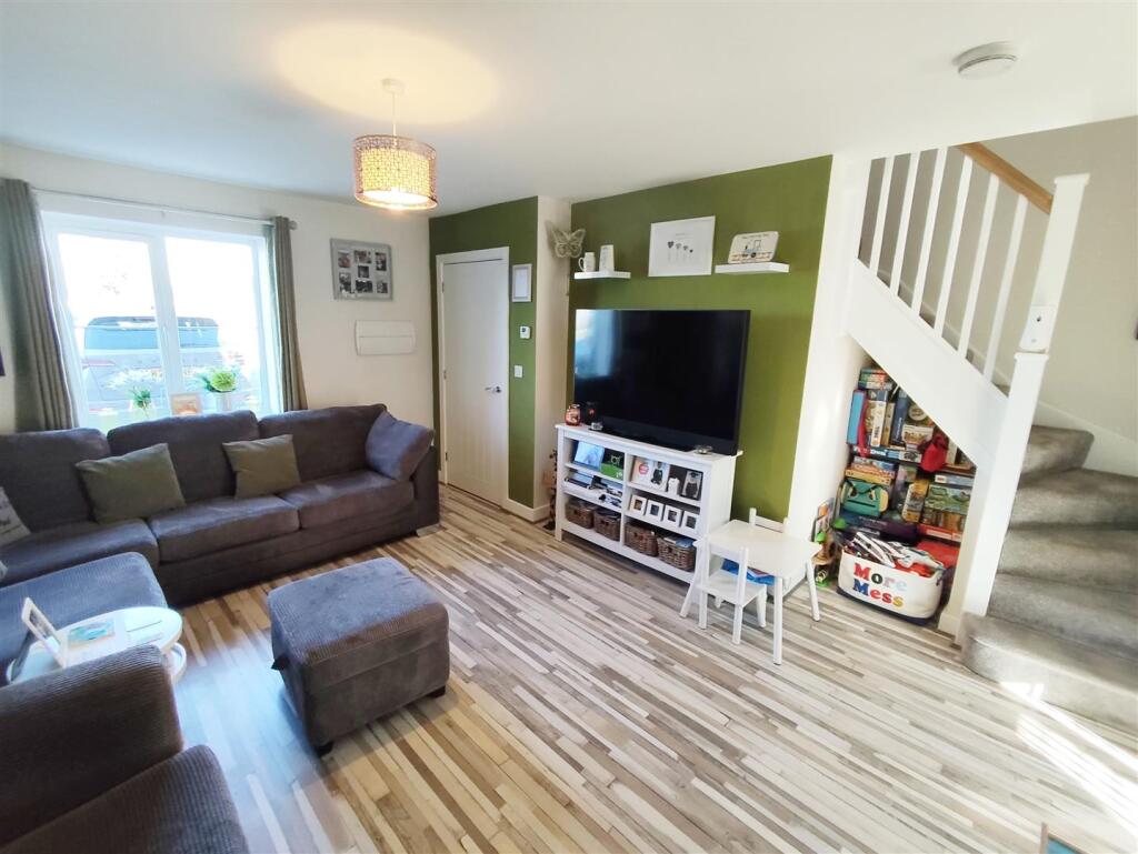 Littlebury Close, Crowland, Peterborough photo 4