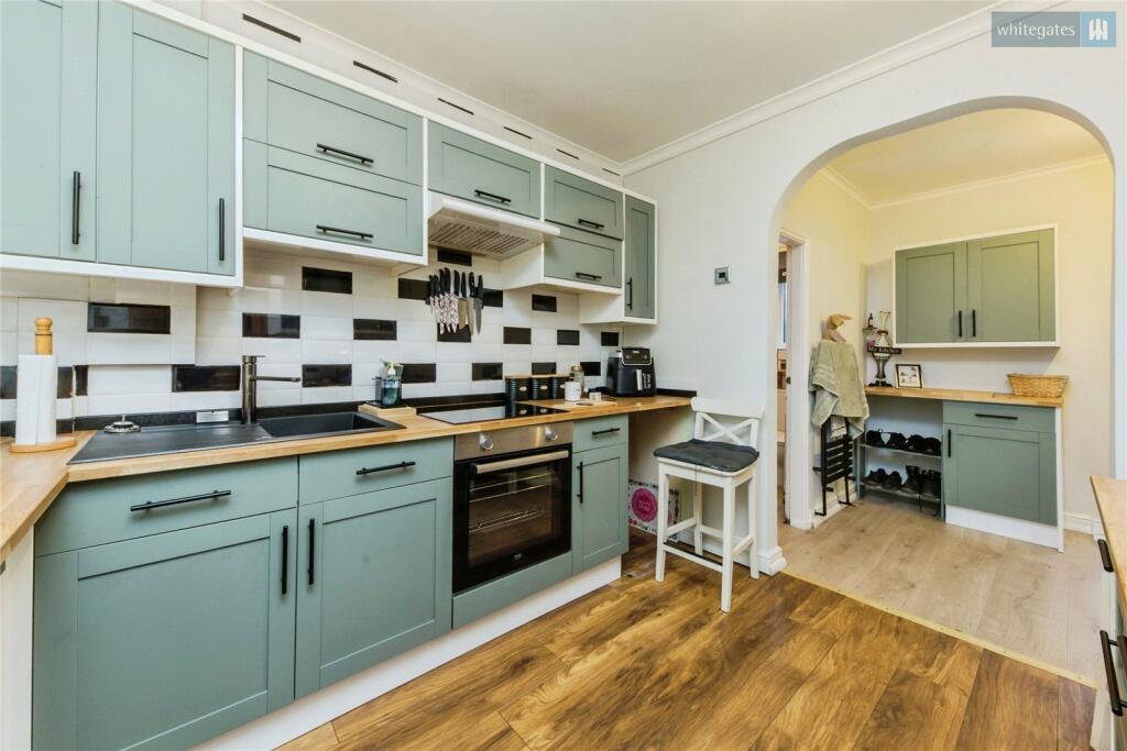 Readesdale Avenue, Crewe, Cheshire, CW2 photo 3