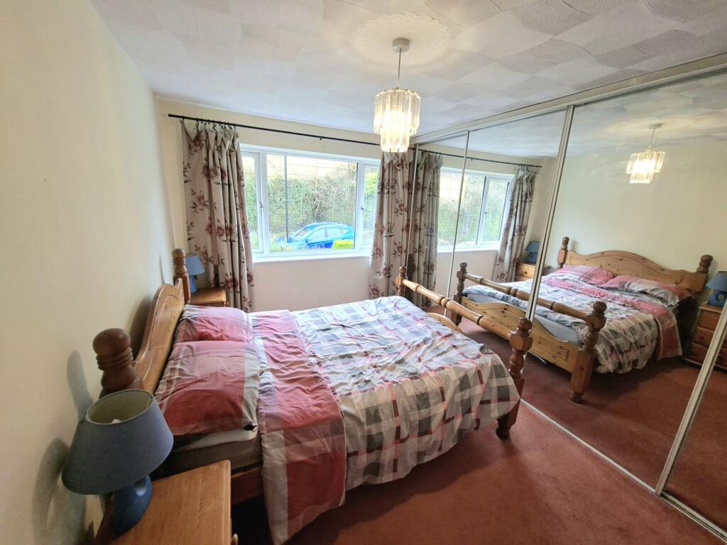 Haywood Lane, Deepcar, S36 photo 3