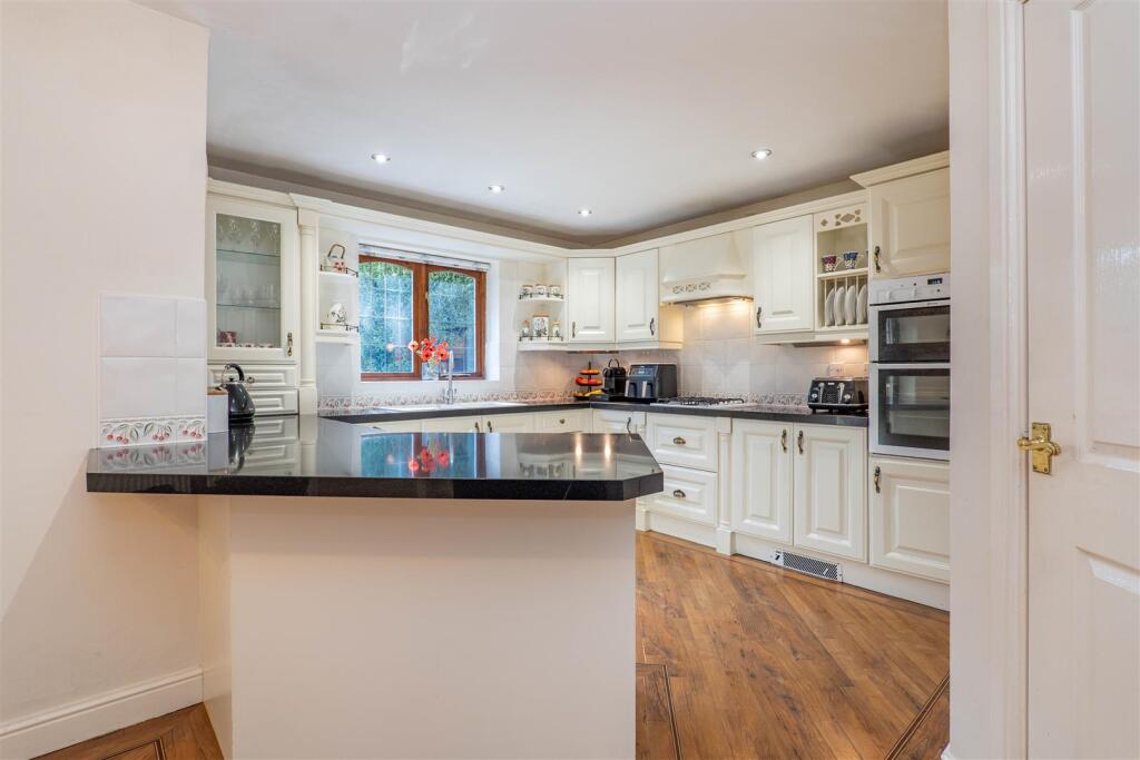 House in Chorley, Clayton-le-Woods - View 3