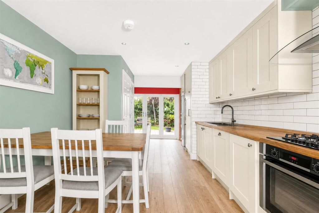 House in London - View 5
