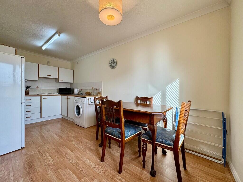 Apartment in Maldon - View 3