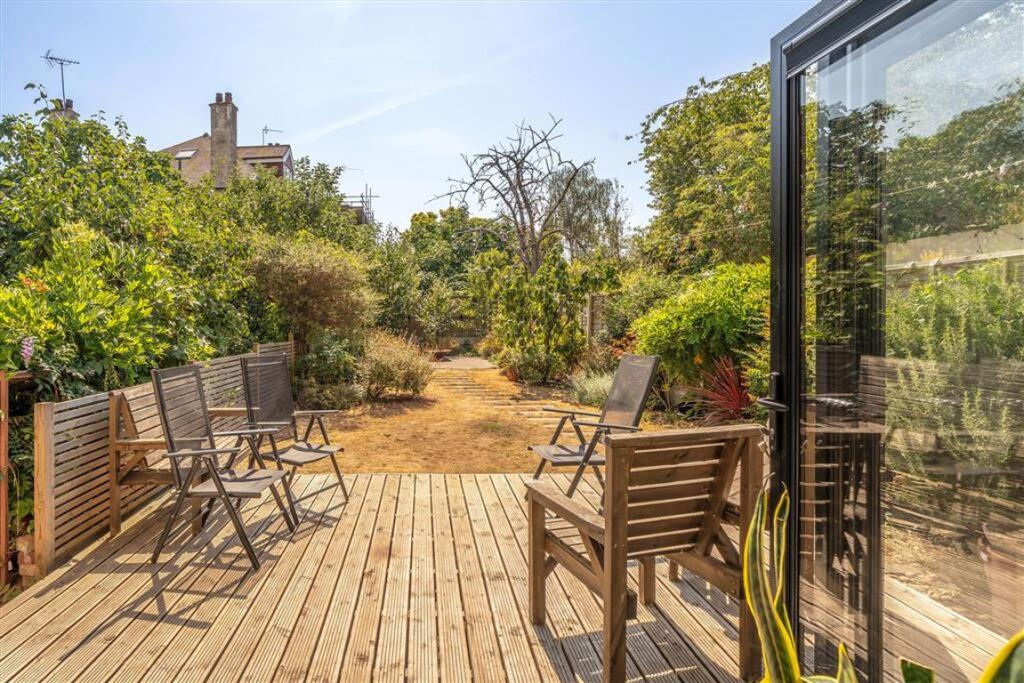 House in London - View 4