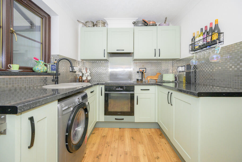 Holly Close, Worlingham, Beccles photo 3