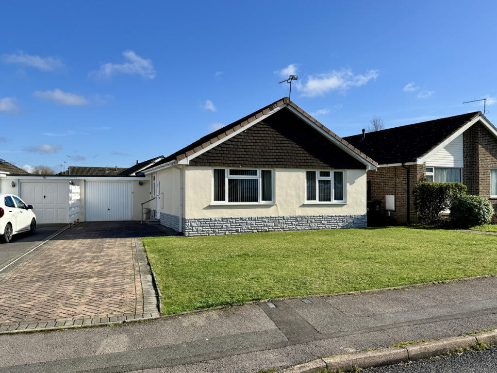 Main image of property: Leeson Drive, Ferndown, BH22 9