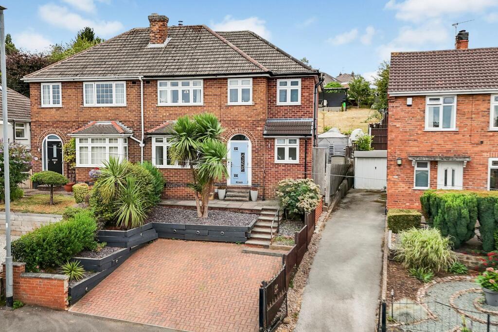 Main image of property: Calverton Road, Arnold, NG5