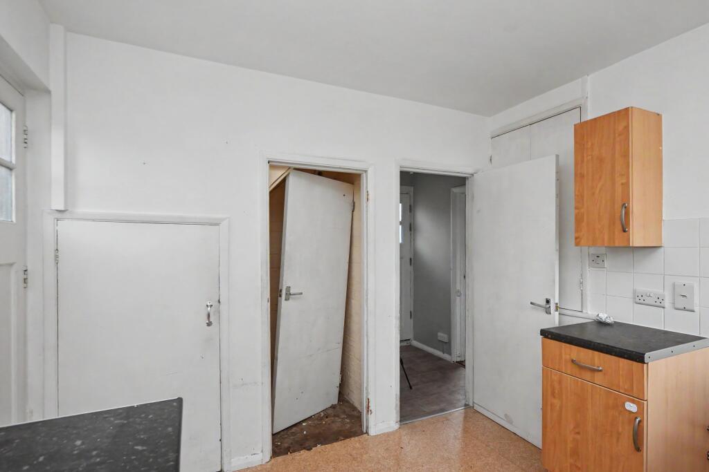 House in Braintree, Meadow View, Silver End - View 3