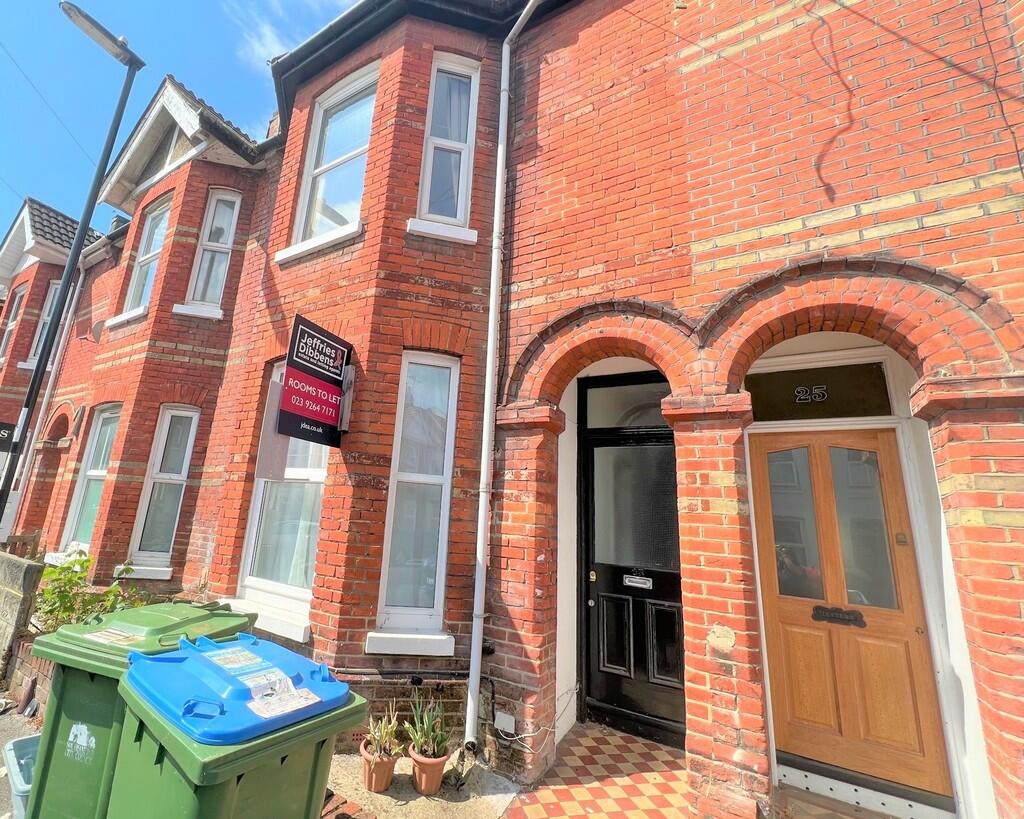 House in Southampton - View 4