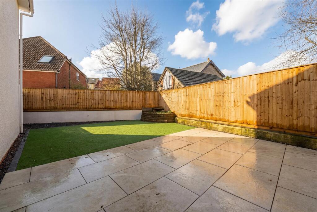 Westfield Close, Uphill, Weston-Super-Mare photo 2