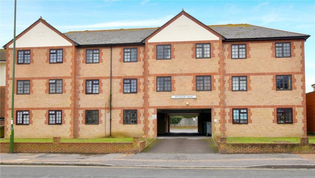 Main image of property: South Street, Lancing, BN15 8AU