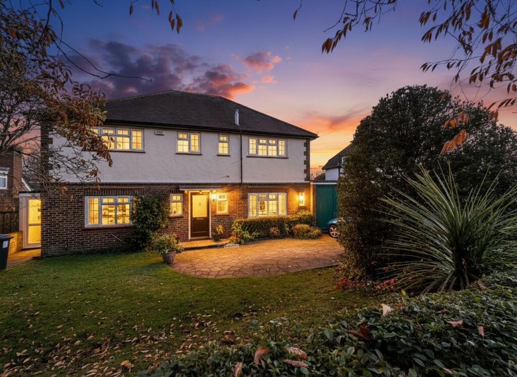 Main image of property: Oakwood Avenue, Purley, CR8