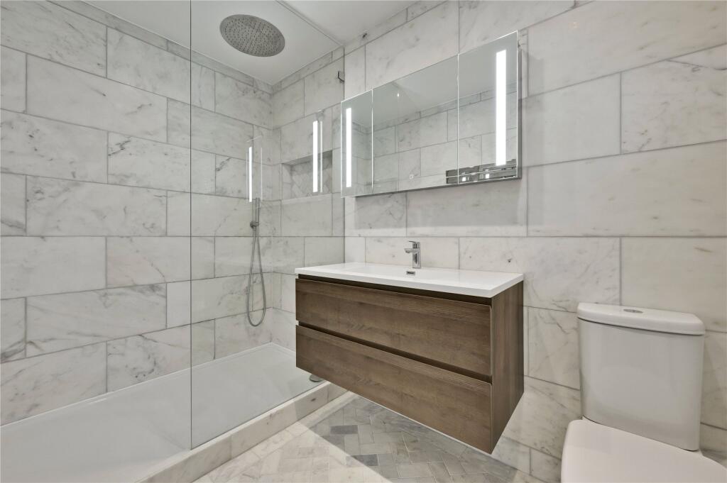 Apartment in Weybridge - View 5