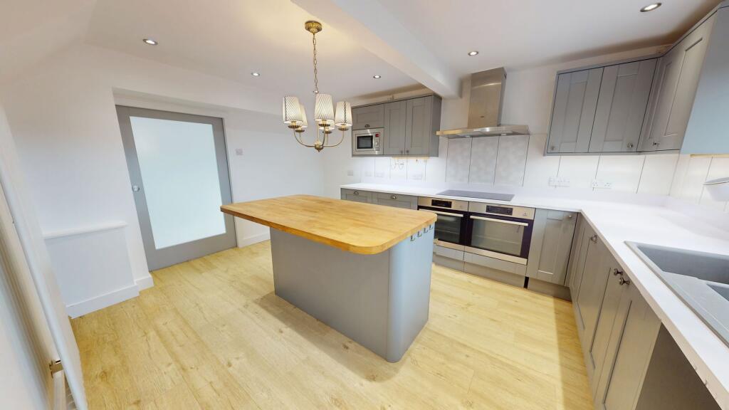 House in Stafford, Weeping Cross - View 4