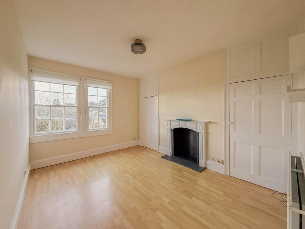 Apartment in Bath, Larkhall - View 2