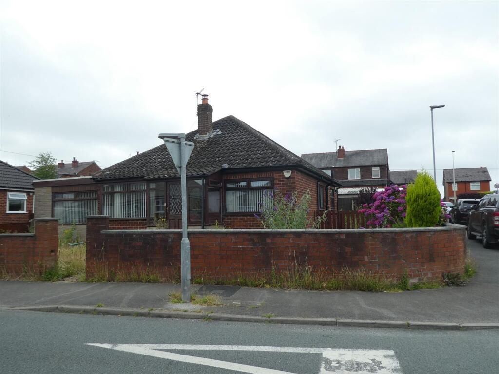 Main image of property: 51 Broxton Avenue, Orrell, Wigan. WN5 8NP
