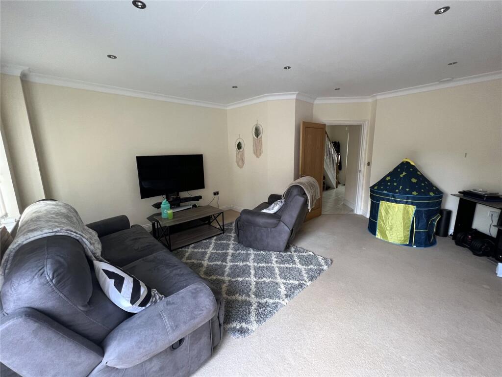 House in Ipswich - View 2