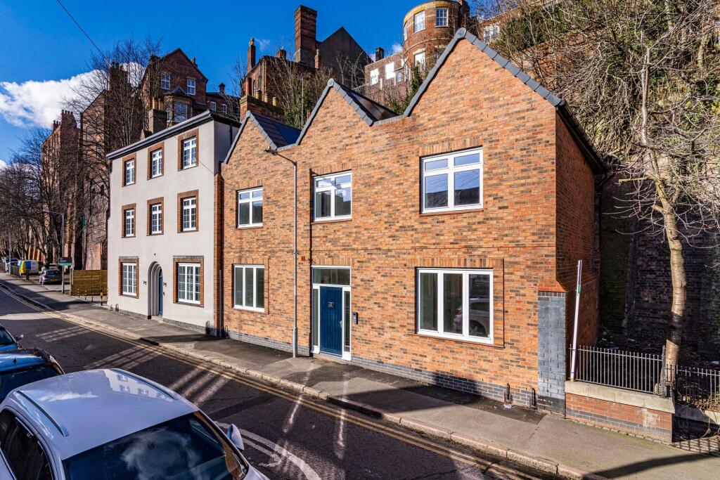 Main image of property: Cliff Road, Nottingham, NG1