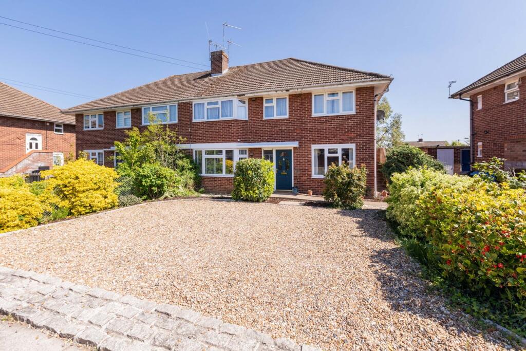 Main image of property: Edinburgh Road, Maidenhead, SL6