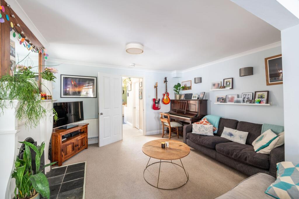 House in Reigate and Banstead, Meadvale - View 3