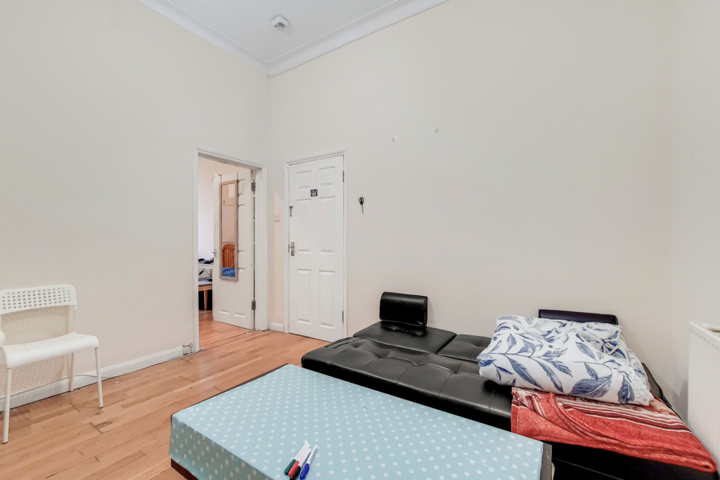 Main image of property: Lordship Lane, London, SE22
