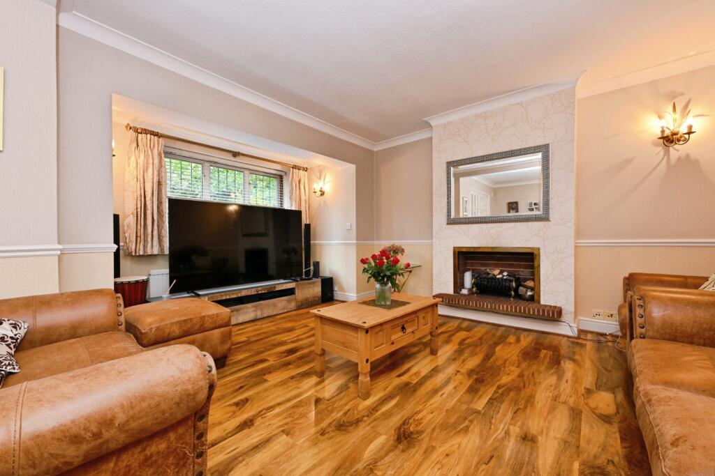House in Waltham Cross, Churchgate - View 2